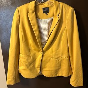 Mustard yellow blazer